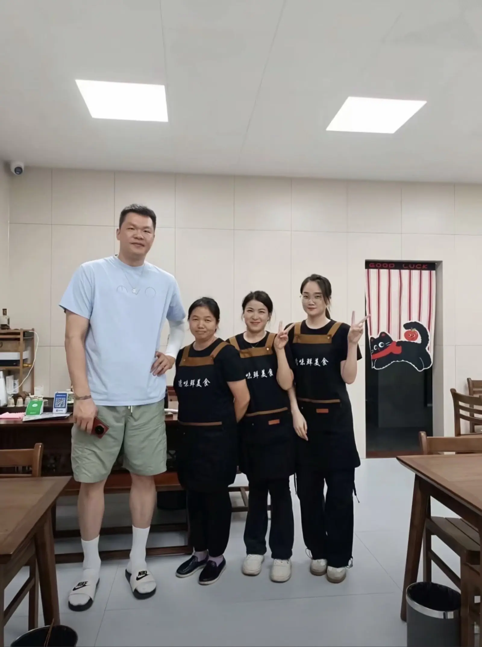 板主动给朱 板主动给朱