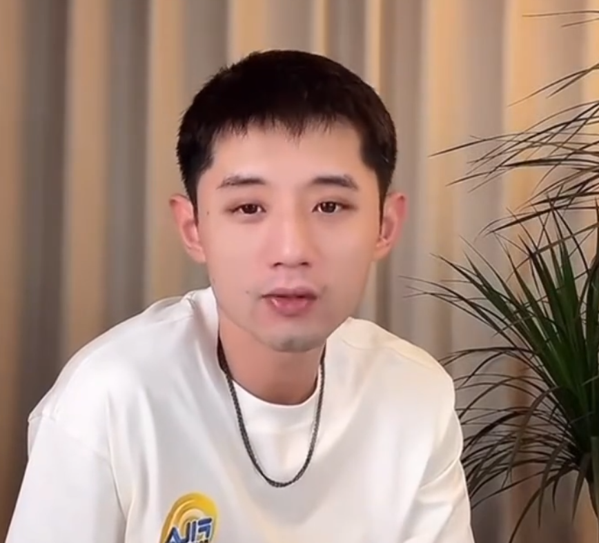 但是后来不, 其实当时伦 但是后来不, 其实当时伦