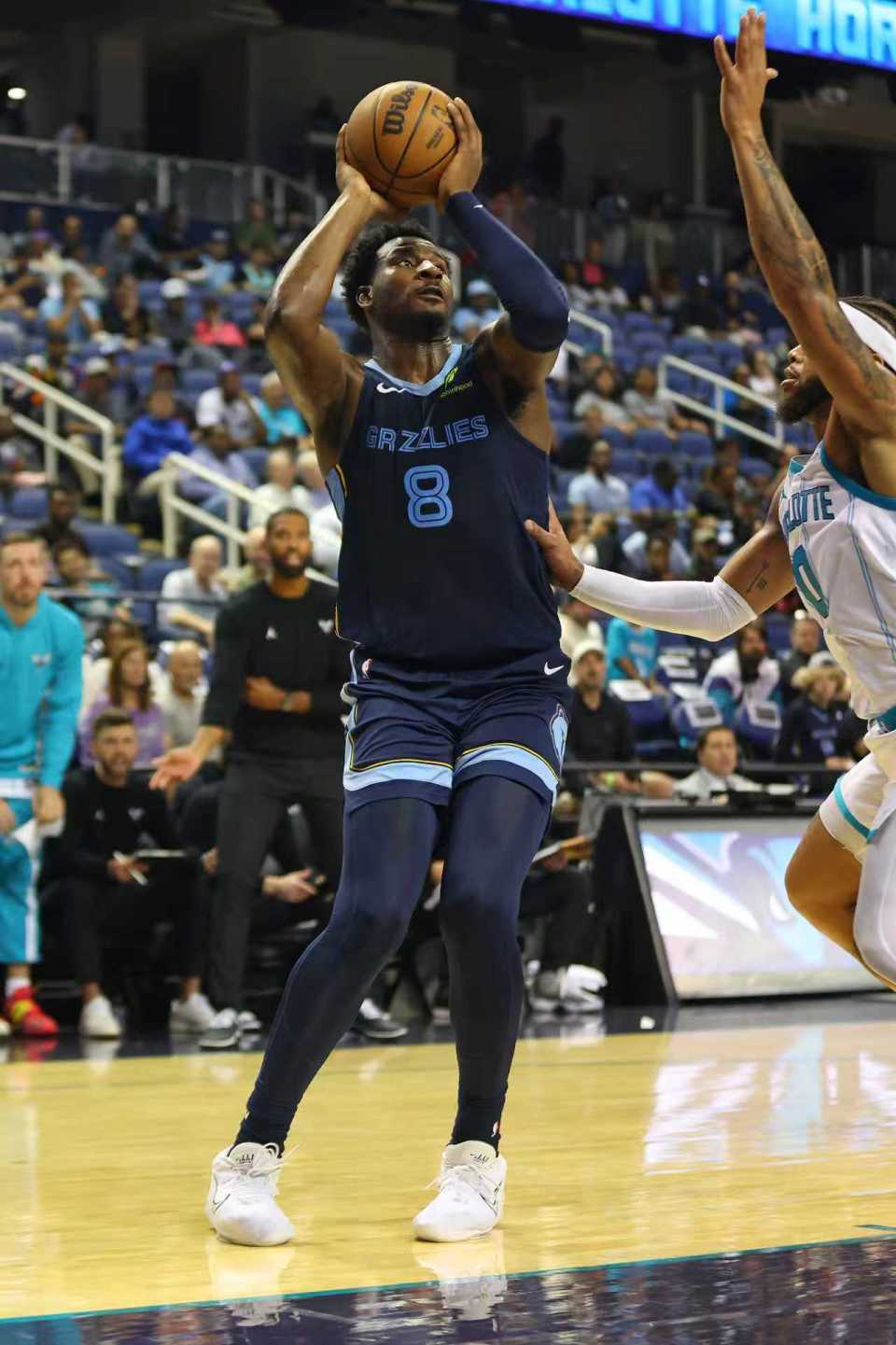 塞克斯顿, 攻势扩大 塞克斯顿, 攻势扩大