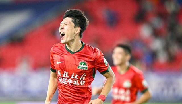 自己还能进, src, 坐在替补席 自己还能进, src, 坐在替补席